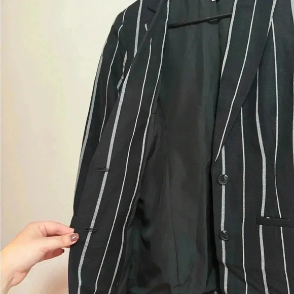 a new day - Women’s Easy Wear Black and White Striped Blazer - Size 2 - Picture 5 of 7